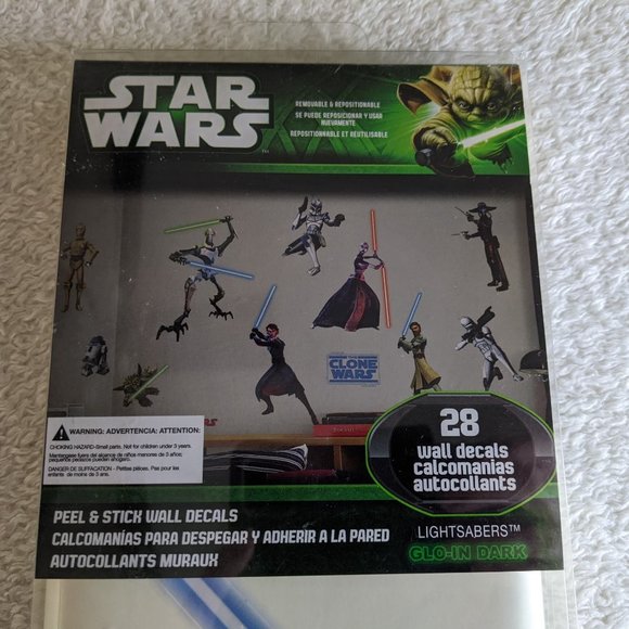 Star Wars The Clone Wars 28 Peel & Stick Wall Decals w/Lightsabers Glo-In Dark - Picture 3 of 7